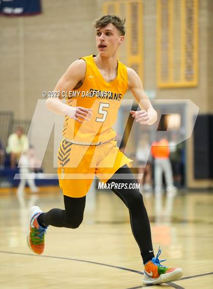 Thumbnail 2 in Thomas Jefferson vs Dakota Ridge (CHSAA 5A Sweet 16) photogallery.