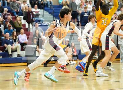 Thumbnail 2 in Thomas Jefferson vs Dakota Ridge (CHSAA 5A Sweet 16) photogallery.