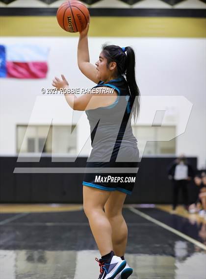 Thumbnail 1 in Molina vs Kaufman (Kaufman Tournament) photogallery.