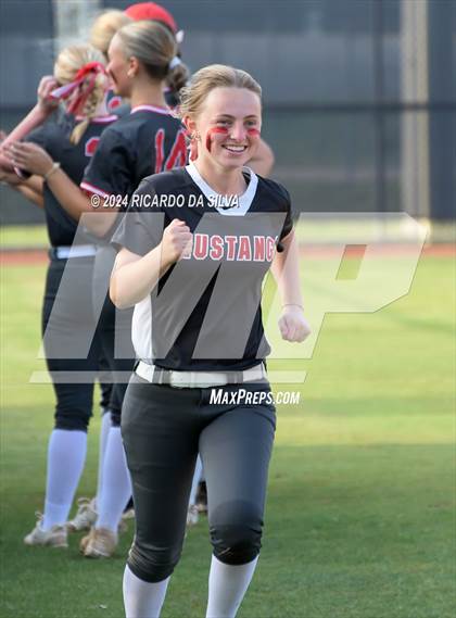 Thumbnail 1 in Tompkins vs Memorial (UIL Softball 6A Region 3 Area) photogallery.