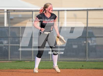 Thumbnail 1 in Tompkins vs Memorial (UIL Softball 6A Region 3 Area) photogallery.
