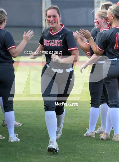 Thumbnail 3 in Tompkins vs Memorial (UIL Softball 6A Region 3 Area) photogallery.