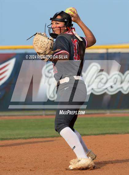 Thumbnail 1 in Tompkins vs Memorial (UIL Softball 6A Region 3 Area) photogallery.