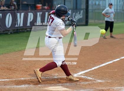 Thumbnail 3 in Tompkins vs Memorial (UIL Softball 6A Region 3 Area) photogallery.
