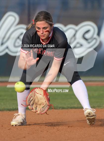 Thumbnail 1 in Tompkins vs Memorial (UIL Softball 6A Region 3 Area) photogallery.