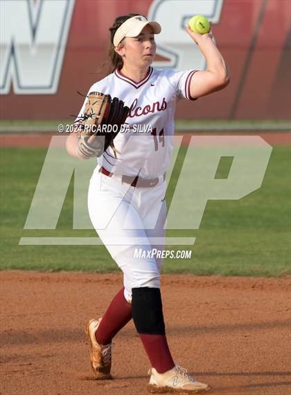 Thumbnail 3 in Tompkins vs Memorial (UIL Softball 6A Region 3 Area) photogallery.