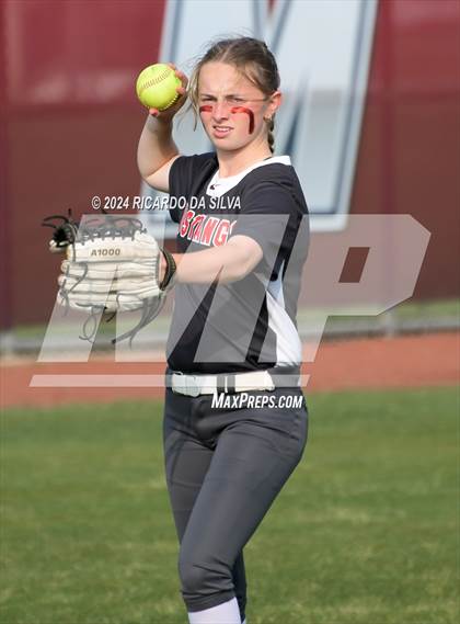 Thumbnail 1 in Tompkins vs Memorial (UIL Softball 6A Region 3 Area) photogallery.