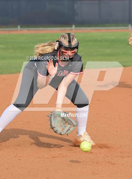 Thumbnail 2 in Tompkins vs Memorial (UIL Softball 6A Region 3 Area) photogallery.