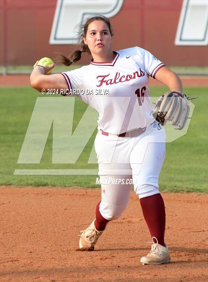 Thumbnail 3 in Tompkins vs Memorial (UIL Softball 6A Region 3 Area) photogallery.