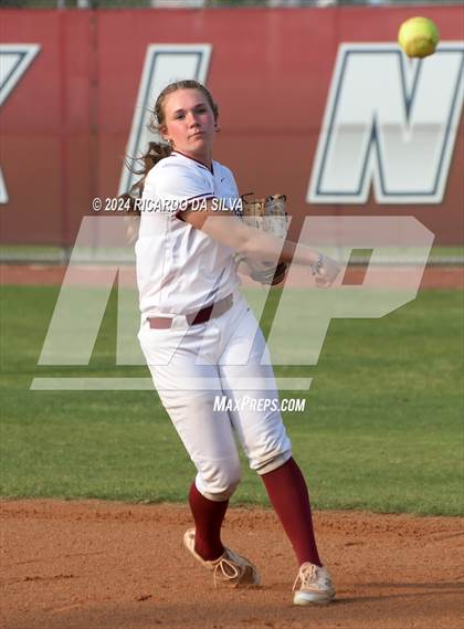 Thumbnail 2 in Tompkins vs Memorial (UIL Softball 6A Region 3 Area) photogallery.