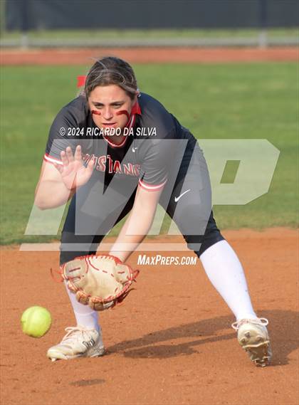 Thumbnail 2 in Tompkins vs Memorial (UIL Softball 6A Region 3 Area) photogallery.