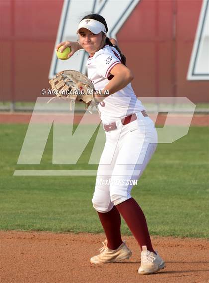 Thumbnail 2 in Tompkins vs Memorial (UIL Softball 6A Region 3 Area) photogallery.