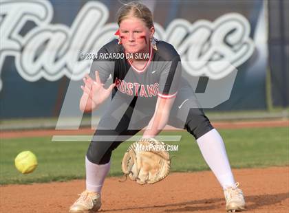 Thumbnail 2 in Tompkins vs Memorial (UIL Softball 6A Region 3 Area) photogallery.