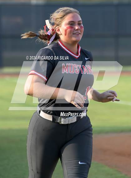 Thumbnail 3 in Tompkins vs Memorial (UIL Softball 6A Region 3 Area) photogallery.