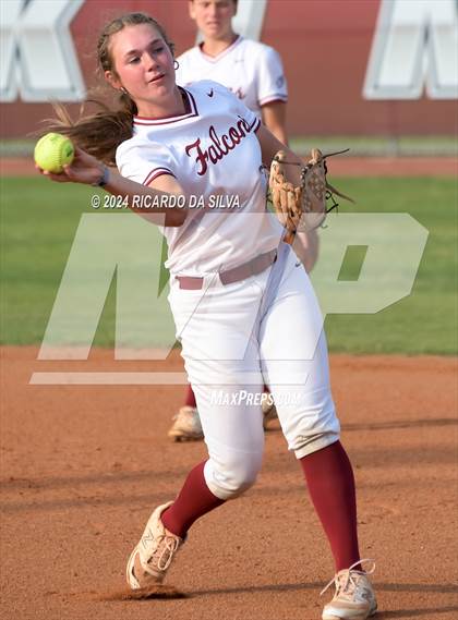 Thumbnail 2 in Tompkins vs Memorial (UIL Softball 6A Region 3 Area) photogallery.