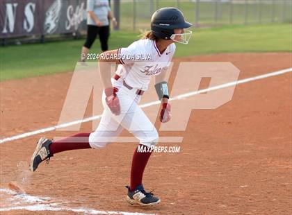 Thumbnail 1 in Tompkins vs Memorial (UIL Softball 6A Region 3 Area) photogallery.