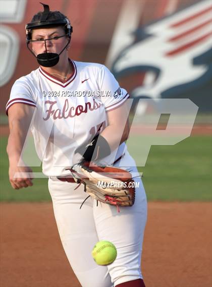 Thumbnail 1 in Tompkins vs Memorial (UIL Softball 6A Region 3 Area) photogallery.