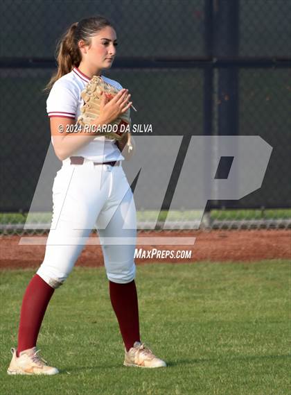 Thumbnail 1 in Tompkins vs Memorial (UIL Softball 6A Region 3 Area) photogallery.