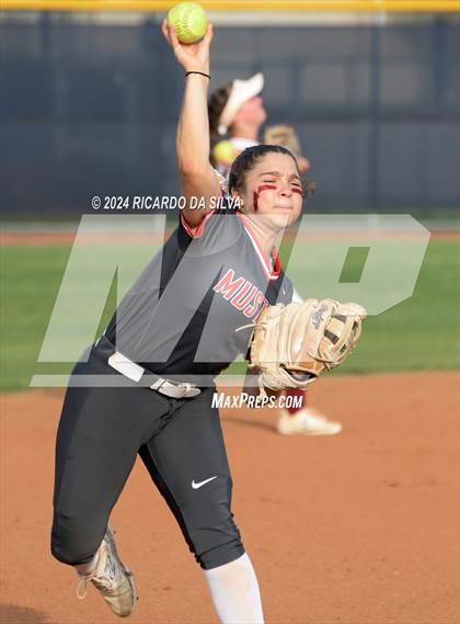 Thumbnail 3 in Tompkins vs Memorial (UIL Softball 6A Region 3 Area) photogallery.