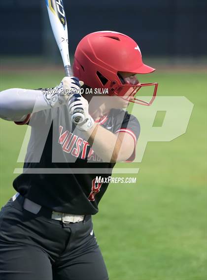 Thumbnail 2 in Tompkins vs Memorial (UIL Softball 6A Region 3 Area) photogallery.