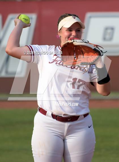 Thumbnail 2 in Tompkins vs Memorial (UIL Softball 6A Region 3 Area) photogallery.