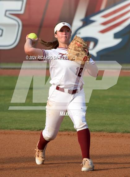 Thumbnail 1 in Tompkins vs Memorial (UIL Softball 6A Region 3 Area) photogallery.