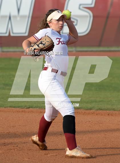 Thumbnail 2 in Tompkins vs Memorial (UIL Softball 6A Region 3 Area) photogallery.