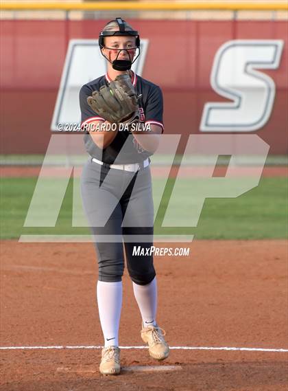 Thumbnail 2 in Tompkins vs Memorial (UIL Softball 6A Region 3 Area) photogallery.
