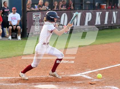 Thumbnail 2 in Tompkins vs Memorial (UIL Softball 6A Region 3 Area) photogallery.