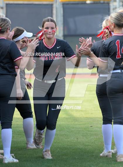 Thumbnail 3 in Tompkins vs Memorial (UIL Softball 6A Region 3 Area) photogallery.