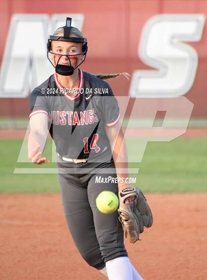 Thumbnail 2 in Tompkins vs Memorial (UIL Softball 6A Region 3 Area) photogallery.