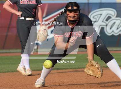 Thumbnail 1 in Tompkins vs Memorial (UIL Softball 6A Region 3 Area) photogallery.