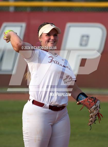 Thumbnail 3 in Tompkins vs Memorial (UIL Softball 6A Region 3 Area) photogallery.