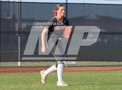 Thumbnail 2 in Tompkins vs Memorial (UIL Softball 6A Region 3 Area) photogallery.