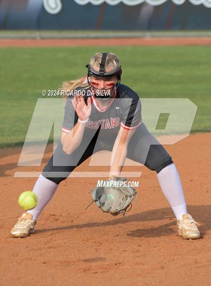 Thumbnail 2 in Tompkins vs Memorial (UIL Softball 6A Region 3 Area) photogallery.