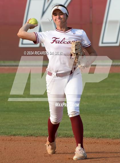 Thumbnail 3 in Tompkins vs Memorial (UIL Softball 6A Region 3 Area) photogallery.