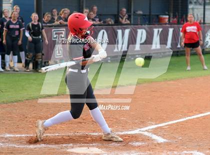 Thumbnail 1 in Tompkins vs Memorial (UIL Softball 6A Region 3 Area) photogallery.