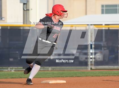 Thumbnail 3 in Tompkins vs Memorial (UIL Softball 6A Region 3 Area) photogallery.