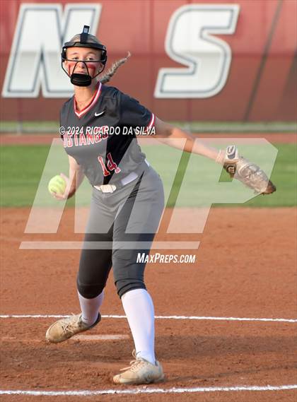 Thumbnail 2 in Tompkins vs Memorial (UIL Softball 6A Region 3 Area) photogallery.