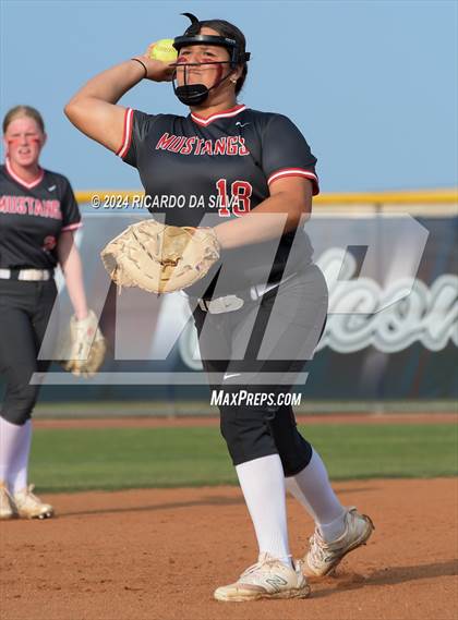 Thumbnail 3 in Tompkins vs Memorial (UIL Softball 6A Region 3 Area) photogallery.