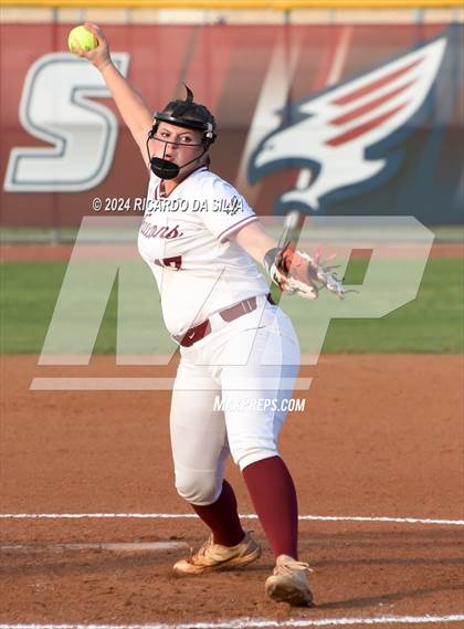 Thumbnail 3 in Tompkins vs Memorial (UIL Softball 6A Region 3 Area) photogallery.