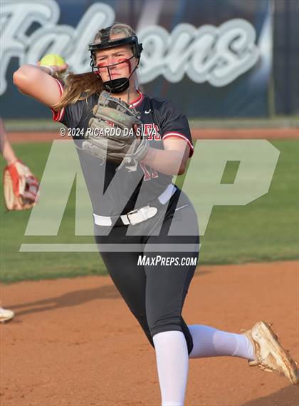 Thumbnail 1 in Tompkins vs Memorial (UIL Softball 6A Region 3 Area) photogallery.