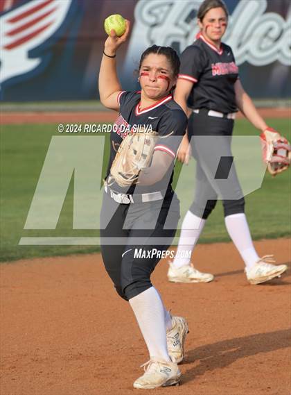 Thumbnail 2 in Tompkins vs Memorial (UIL Softball 6A Region 3 Area) photogallery.
