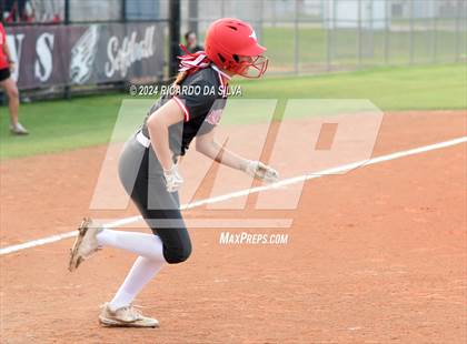 Thumbnail 3 in Tompkins vs Memorial (UIL Softball 6A Region 3 Area) photogallery.
