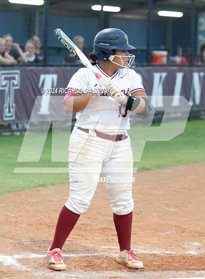 Thumbnail 2 in Tompkins vs Memorial (UIL Softball 6A Region 3 Area) photogallery.