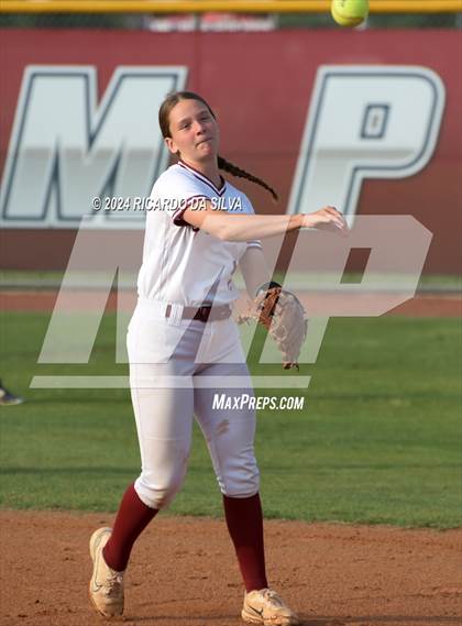 Thumbnail 2 in Tompkins vs Memorial (UIL Softball 6A Region 3 Area) photogallery.
