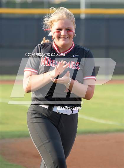 Thumbnail 1 in Tompkins vs Memorial (UIL Softball 6A Region 3 Area) photogallery.