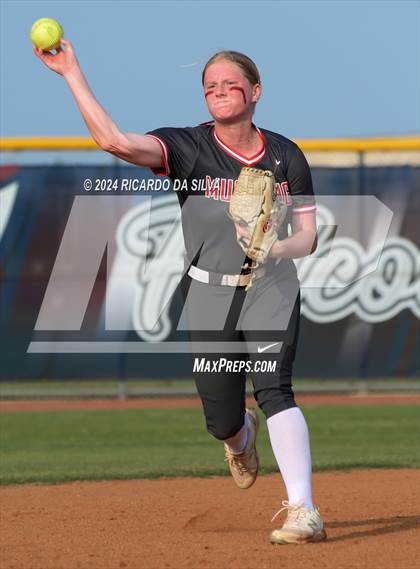 Thumbnail 3 in Tompkins vs Memorial (UIL Softball 6A Region 3 Area) photogallery.