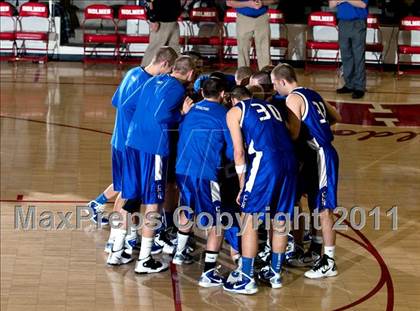 Thumbnail 1 in Covington Catholic vs. Holmes (35th District Championship) photogallery.