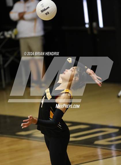 Thumbnail 1 in Oak Grove @ Kings Mountain (NCHSAA 3A Playoffs - 3rd Round) photogallery.